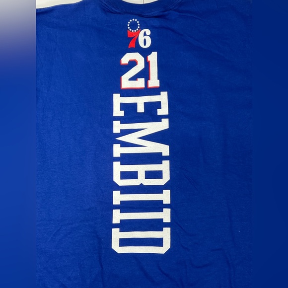 Joel Embiid Philadelphia 76ERS Mens Medium Blue Playmaker T Shirt NBA Playoffs - Picture 6 of 11